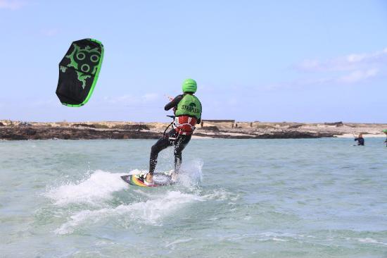 Strapless Kite & Surf School
