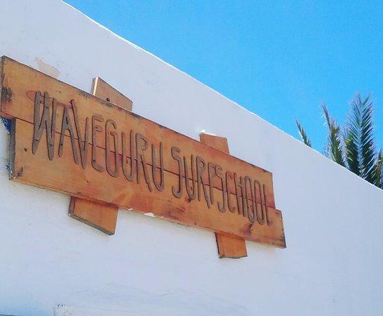 Waveguru Surfschool & Surfcamp